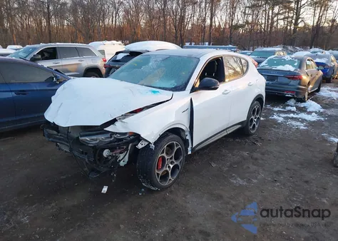 2024 Alfa Romeo Tonale Veloce Eawd z USA, uszkodzony, nr VIN ZASPATDW5R3032647